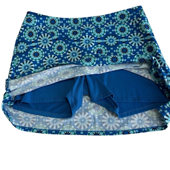 Tranquility by Colorado Clothing Blue and White Mini Skirt, Large - Picture 4 of 9